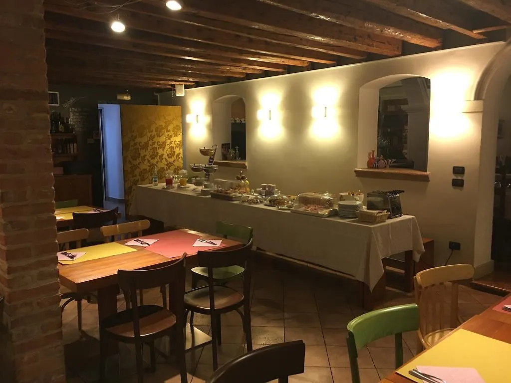 Hotel 5 Colonne Mirano Italien